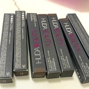 - Huda beauty bomb brow gel (4) pc in #7